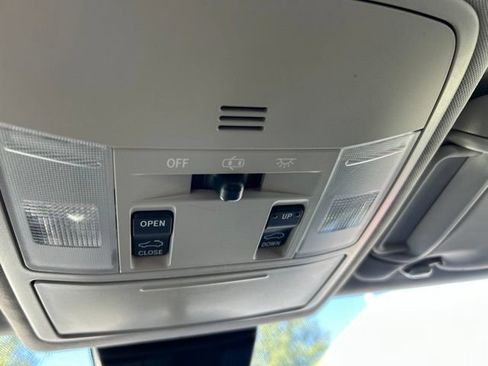 Used 2016 Toyota RAV4 XLE w/ Convenience Package FWD image 22