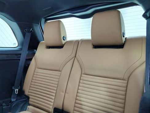 Used 2023 Land Rover Discovery S R-Dynamic image 29