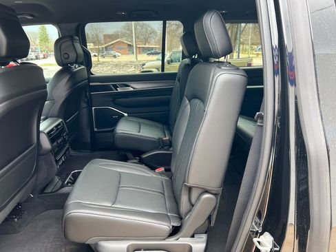 New 2026 Jeep Grand Wagoneer 4WD image 5