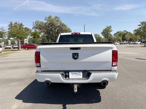 Used 2017 RAM 1500 Express RWD image 4