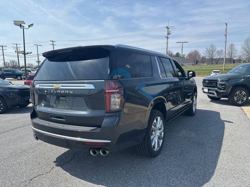 Used 2022 Chevrolet Suburban High Country image 6