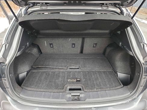 Used 2022 Nissan Rogue Sport S image 27