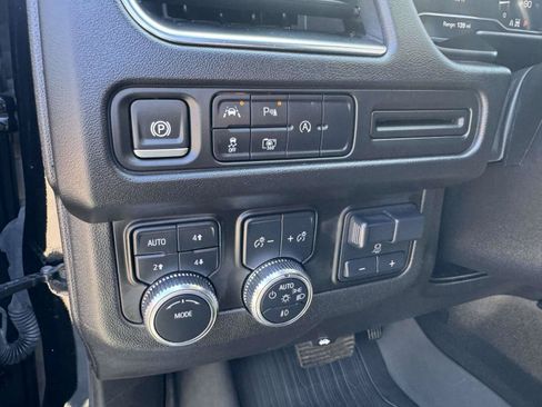 Used 2024 GMC Yukon SLT w/ SLT Luxury Package AWD/4WD image 25