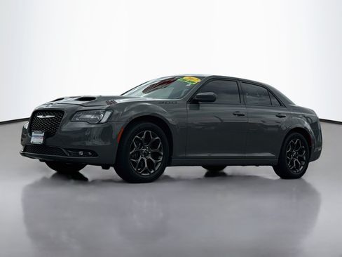 Used 2017 Chrysler 300 S AWD/4WD image 12