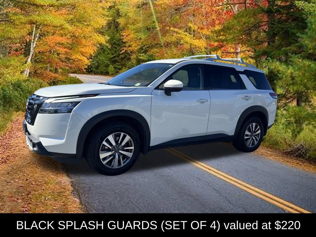 Certified 2023 Nissan Pathfinder SL w/ Black Appearance Package AWD/4WD image 8
