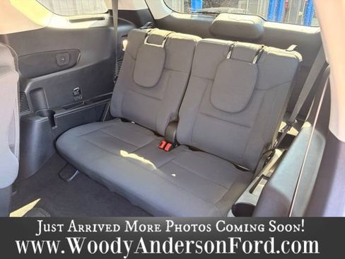 Used 2025 Ford Explorer Active RWD image 9