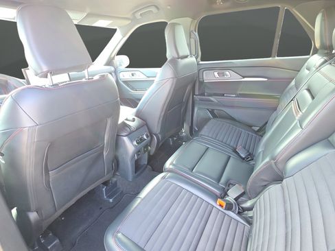 Used 2025 Ford Explorer ST-Line w/ ST-Line Street Pack AWD/4WD image 20