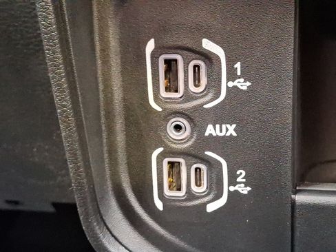 New 2026 RAM 5500 Tradesman AWD/4WD image 15