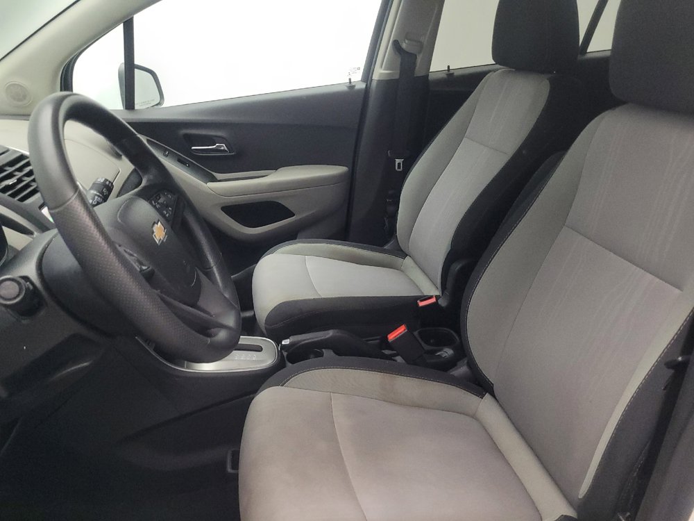 Used 2016 Chevrolet Trax LT FWD image 17