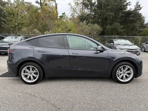 Used 2024 Tesla Model Y Long Range image 5