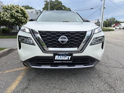 Certified 2023 Nissan Rogue SL w/ SL Premium Package AWD/4WD image 3