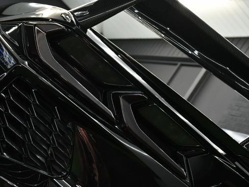 Used 2024 Chevrolet Corvette Stingray Preferred Cpe w/ Z51 Performance Package RWD image 13