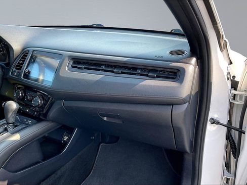 Used 2019 Honda HR-V Sport image 18
