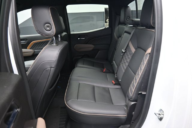 Used 2024 GMC Canyon Denali AWD/4WD image 11