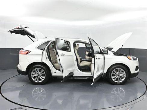 Certified 2024 Ford Edge Titanium AWD/4WD image 49
