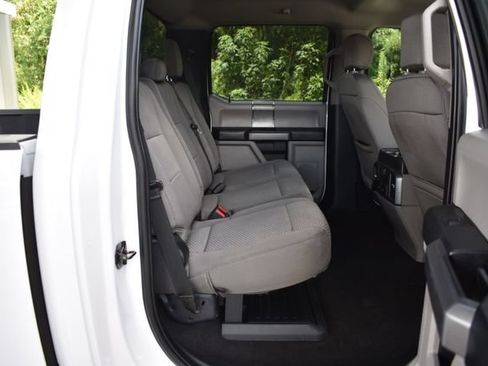 Used 2020 Ford F350 XLT w/ XLT Premium Package AWD/4WD image 14