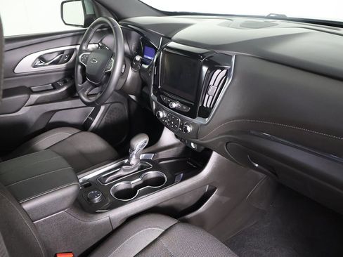 Used 2023 Chevrolet Traverse LT w/ Midnight/Sport Edition image 25
