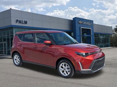 Used 2023 Kia Soul LX w/ Option Group 015