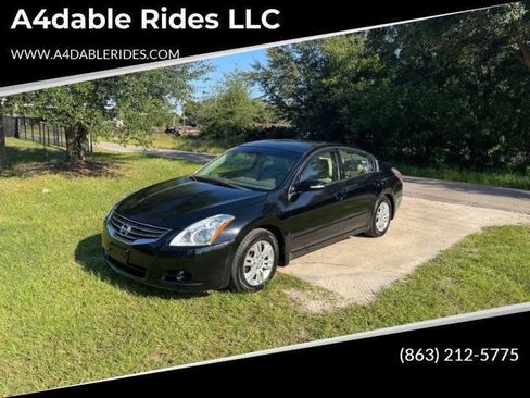 Used 2010 Nissan Altima 2.5 SL w/ Technology Pkg image 1