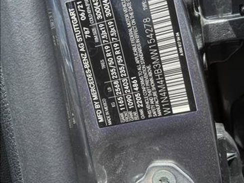 Certified 2021 Mercedes-Benz GLB 250 4MATIC image 14