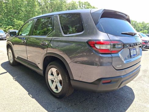 Certified 2023 Honda Pilot LX image 4