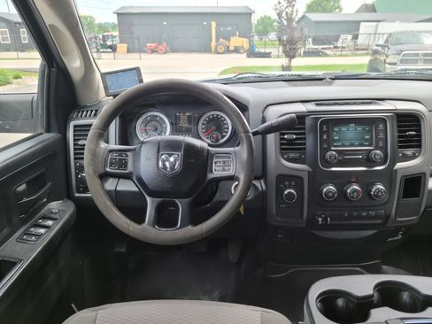 Used 2015 RAM 2500 Tradesman w/ Chrome Appearance Group AWD/4WD image 10