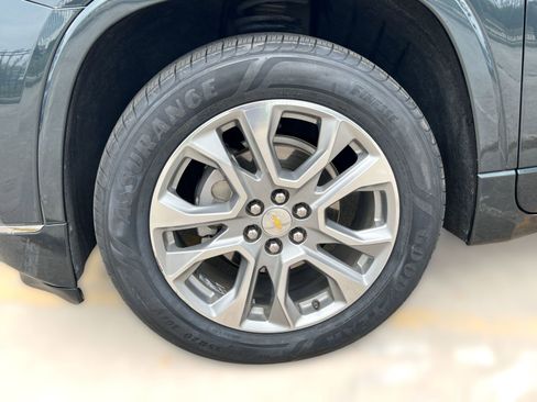 Certified 2019 Chevrolet Traverse Premier w/ Driver Confidence II Package image 12