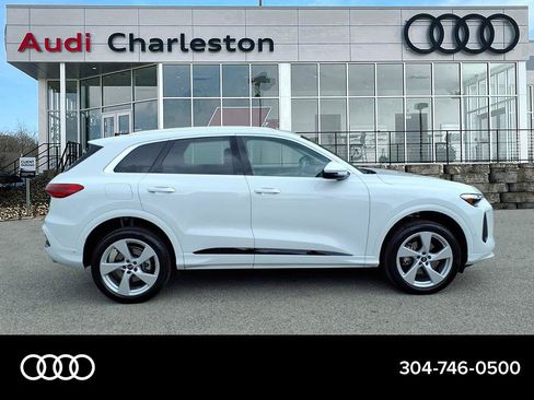 Certified 2025 Audi Q5 Premium w/ Premium Plus AWD/4WD image 2
