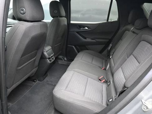 Used 2025 Chevrolet Equinox LT AWD/4WD image 14