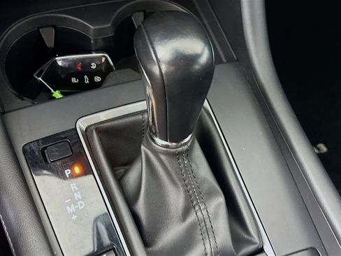 Used 2022 MAZDA MAZDA3 s image 25