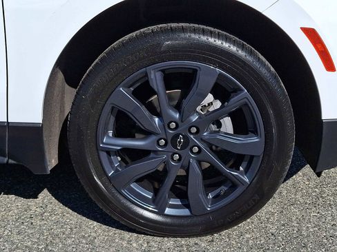 Used 2024 Chevrolet Equinox RS w/ LPO, Floor Liner Package AWD/4WD image 8