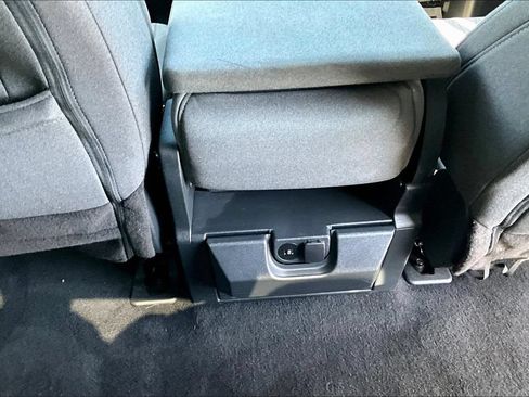 Used 2023 Ford F350 XLT AWD/4WD image 17