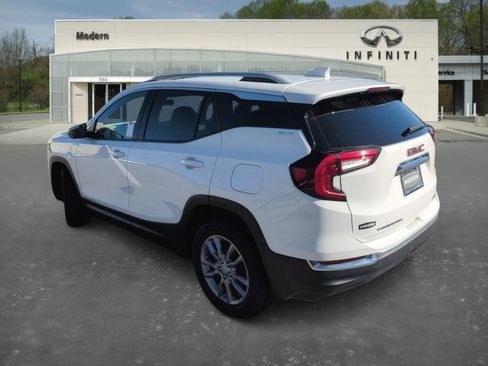 Used 2024 GMC Terrain SLT image 5