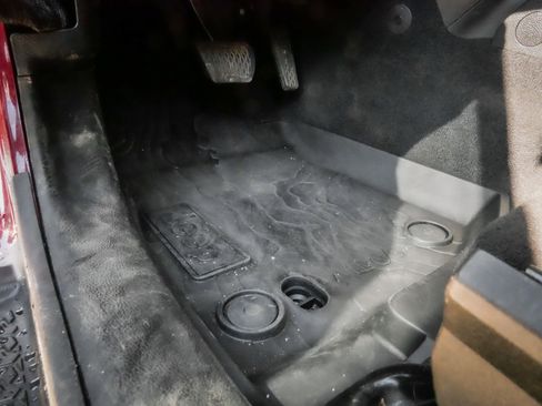 Used 2021 Jeep Wrangler Sport S image 17