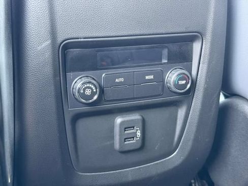 Used 2023 Buick Enclave Essence w/ Experience Buick Package AWD/4WD image 17