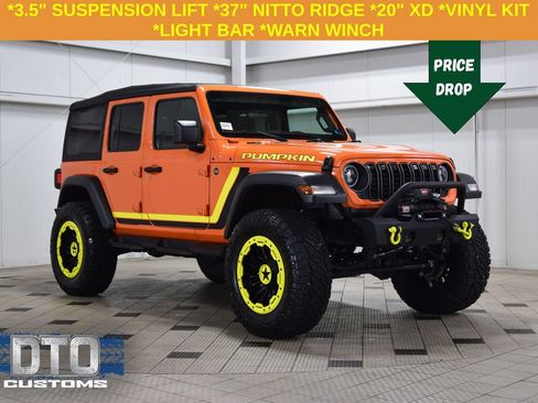 Used 2025 Jeep Wrangler Unlimited Sport AWD/4WD image 1