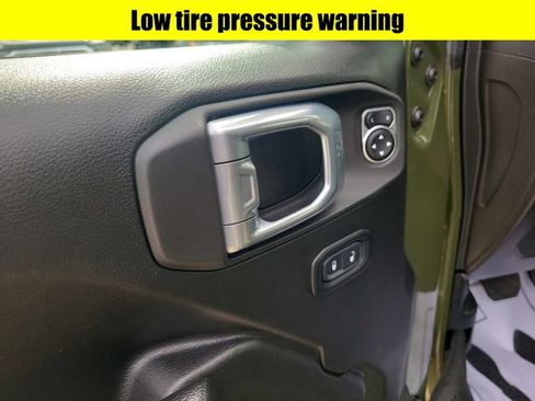 Used 2022 Jeep Wrangler Rubicon AWD/4WD image 21