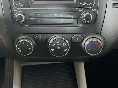 Used 2015 Kia Forte LX image 19