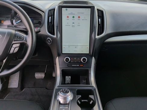 Used 2022 Ford Edge SE w/ Black Appearance Package image 24