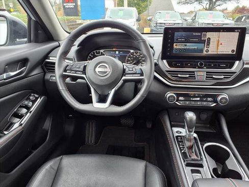 Certified 2024 Nissan Altima 2.0 SR image 9