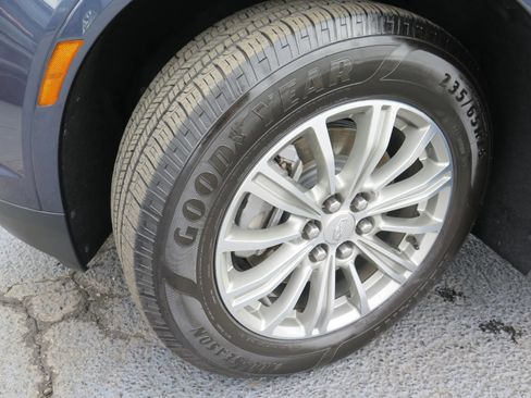 Used 2018 Cadillac XT5 Luxury w/ Driver Awareness Package image 25