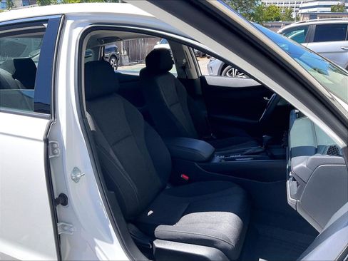 Used 2023 Honda Accord EX image 6