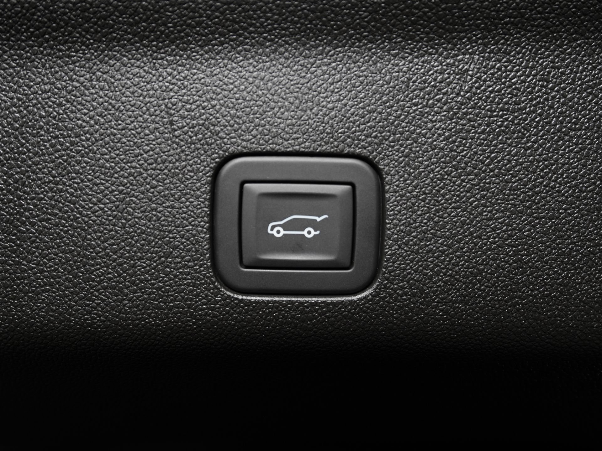 Used 2026 GMC Yukon XL AT4 Ultimate w/ LPO, Floor Liner Package AWD/4WD image 14