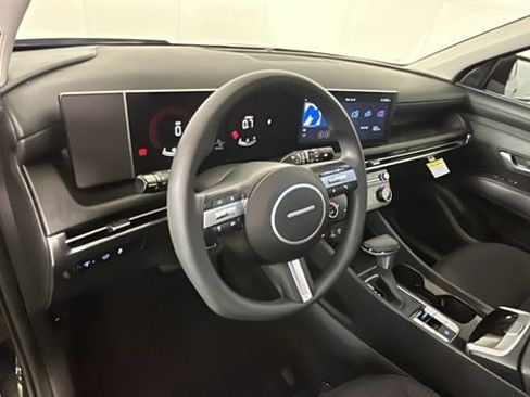 Used 2025 Hyundai Tucson SEL FWD image 14