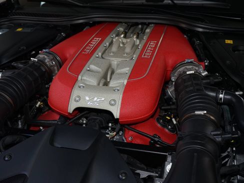 Used 2021 Ferrari 812 GTS RWD image 33