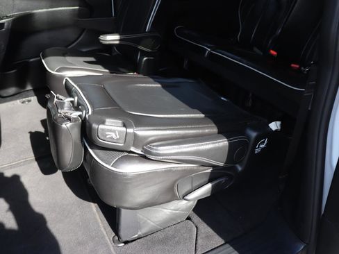 Used 2025 Chrysler Pacifica Limited FWD image 30