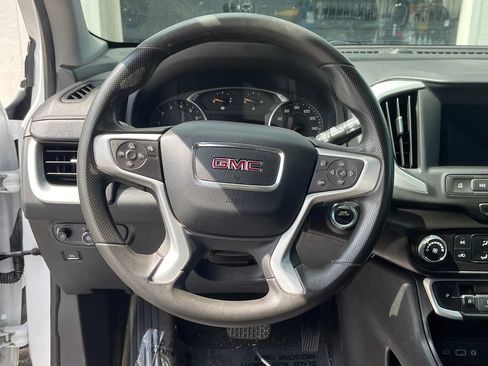 Used 2023 GMC Terrain SLE FWD image 15
