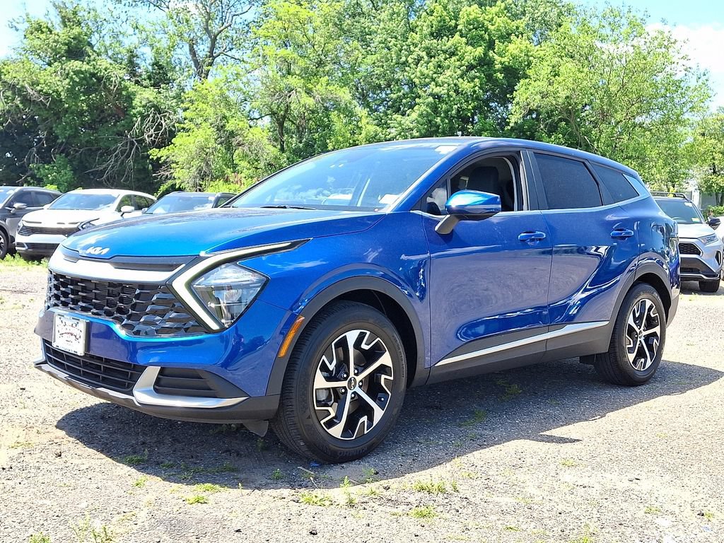 Used 2023 Kia Sportage EX FWD image 3