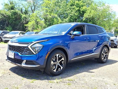Certified 2023 Kia Sportage EX FWD image 3