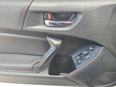 Used 2014 Scion FR-S image 10
